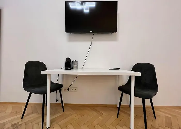 Little Cozy Residence - Enjoy Autumn In Vienna Apartment *